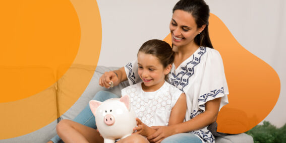 hábitos financieros que toda mamá debe enseñar a sus hijos